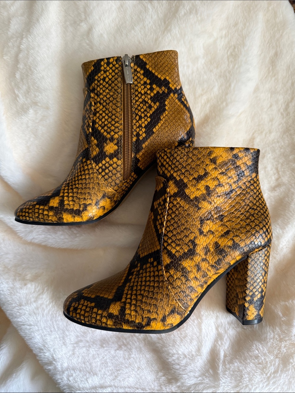 Vince Camuto Yellow and Black faux Snake-Print Ankle Boots leather NWOT